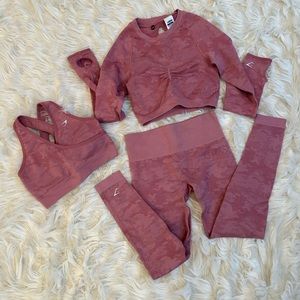 Gymshark Adapt Animal Seamless Set Pink Size Small